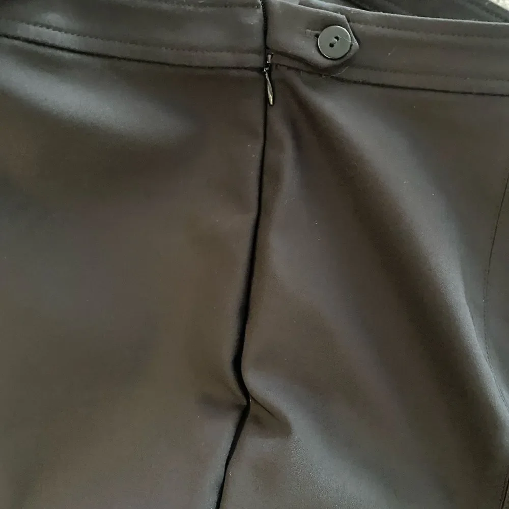 St.John cropped pants, size 8